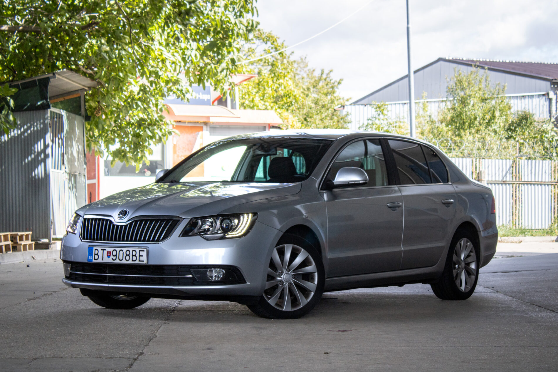 Škoda Superb 2.0 TDI CR DSG, 103 kW, A6, 5d. / AJ NA SPLÁTKY / PROTIÚČET /