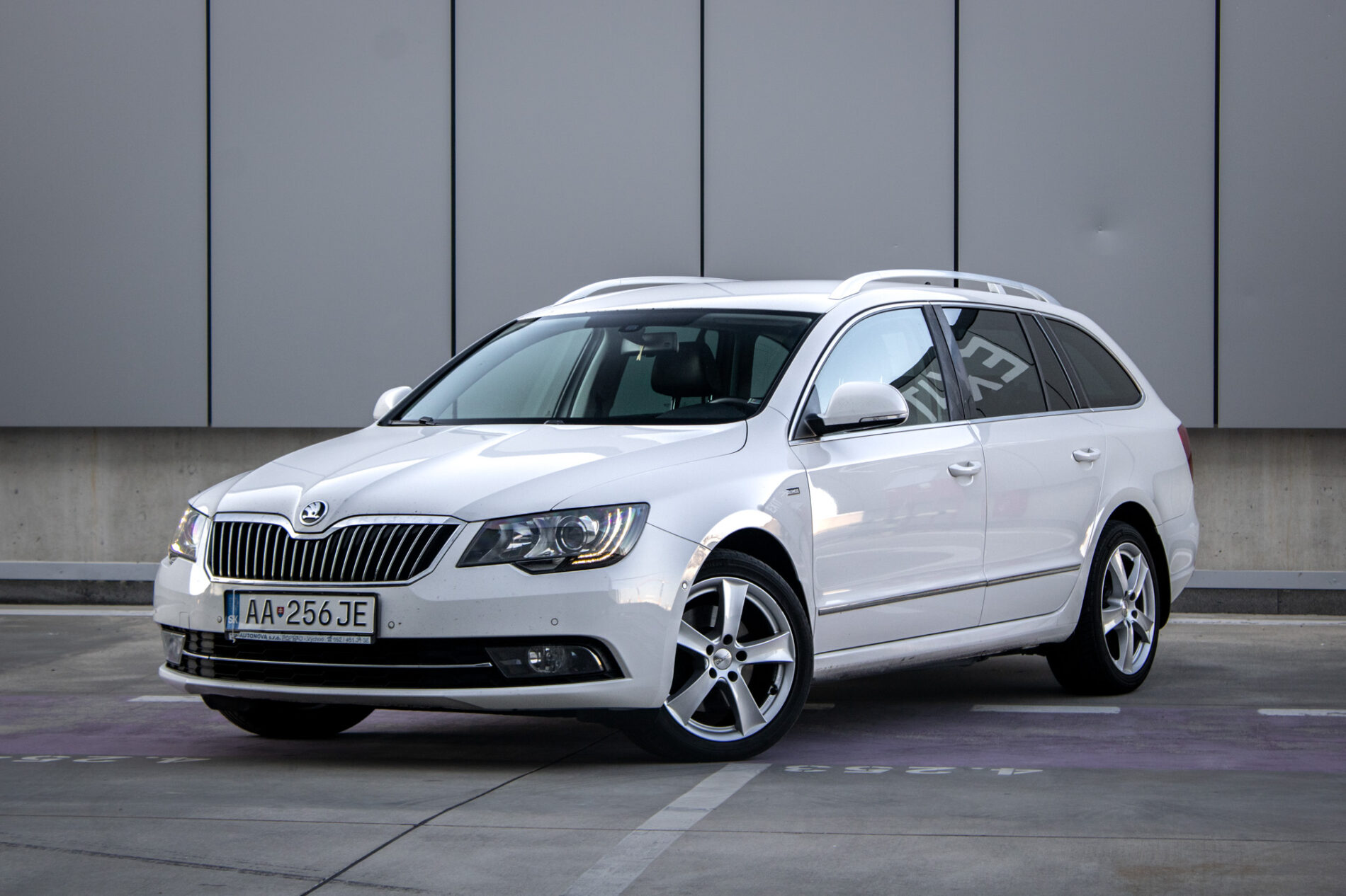 Škoda Superb Combi 2.0 TDI CR Business 4×4 DSG, 125 kW, A6. / AJ NA SPLÁTKY / PROTIÚČET /