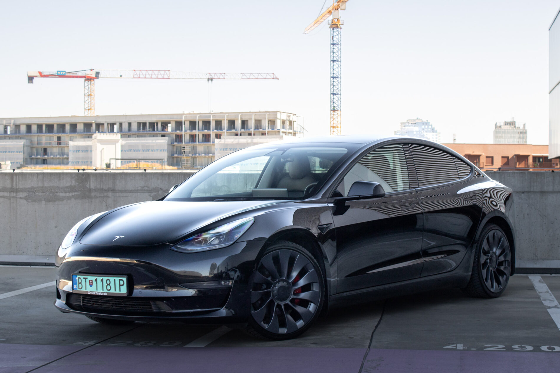 Tesla Model 3 Performance 82kWh AWD / 377kW / ZÁRUKA / AJ NA SPLÁTKY / PROTIÚČET