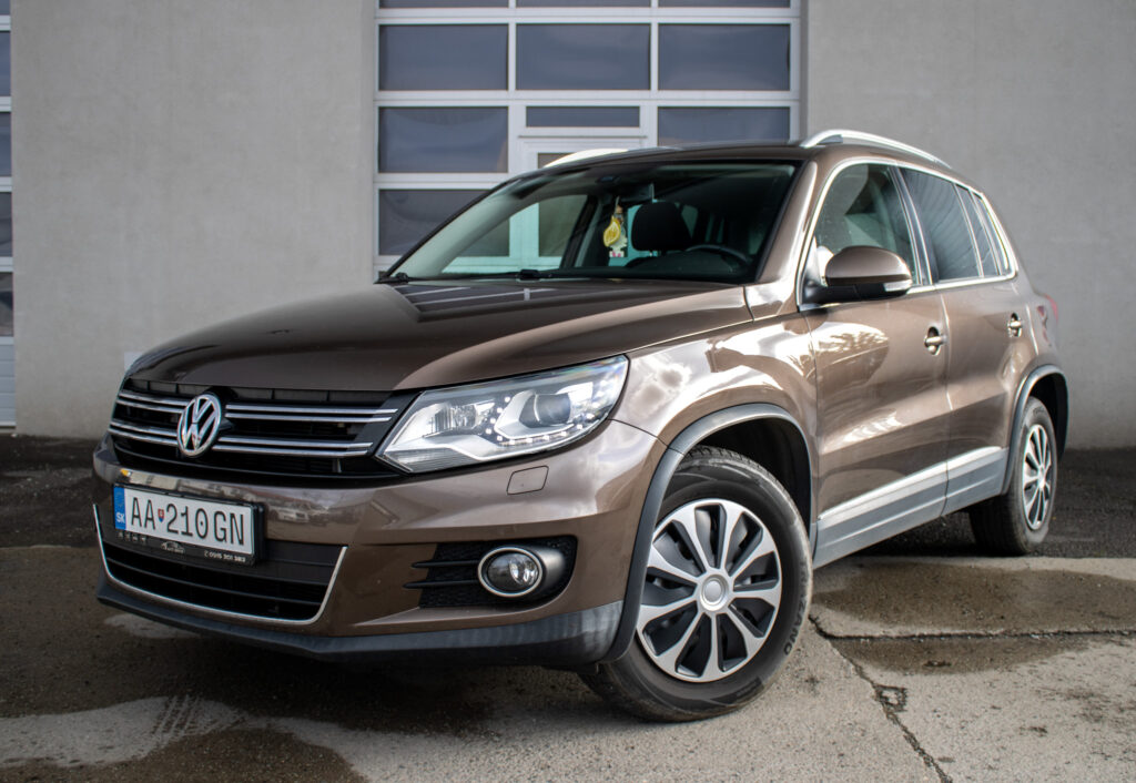 Volkswagen Tiguan 1.4 TSI 4-Motion Sport & Style / 118kW / M6 / ZÁRUKA / AJ NA SPLÁTKY / PROTIÚČET