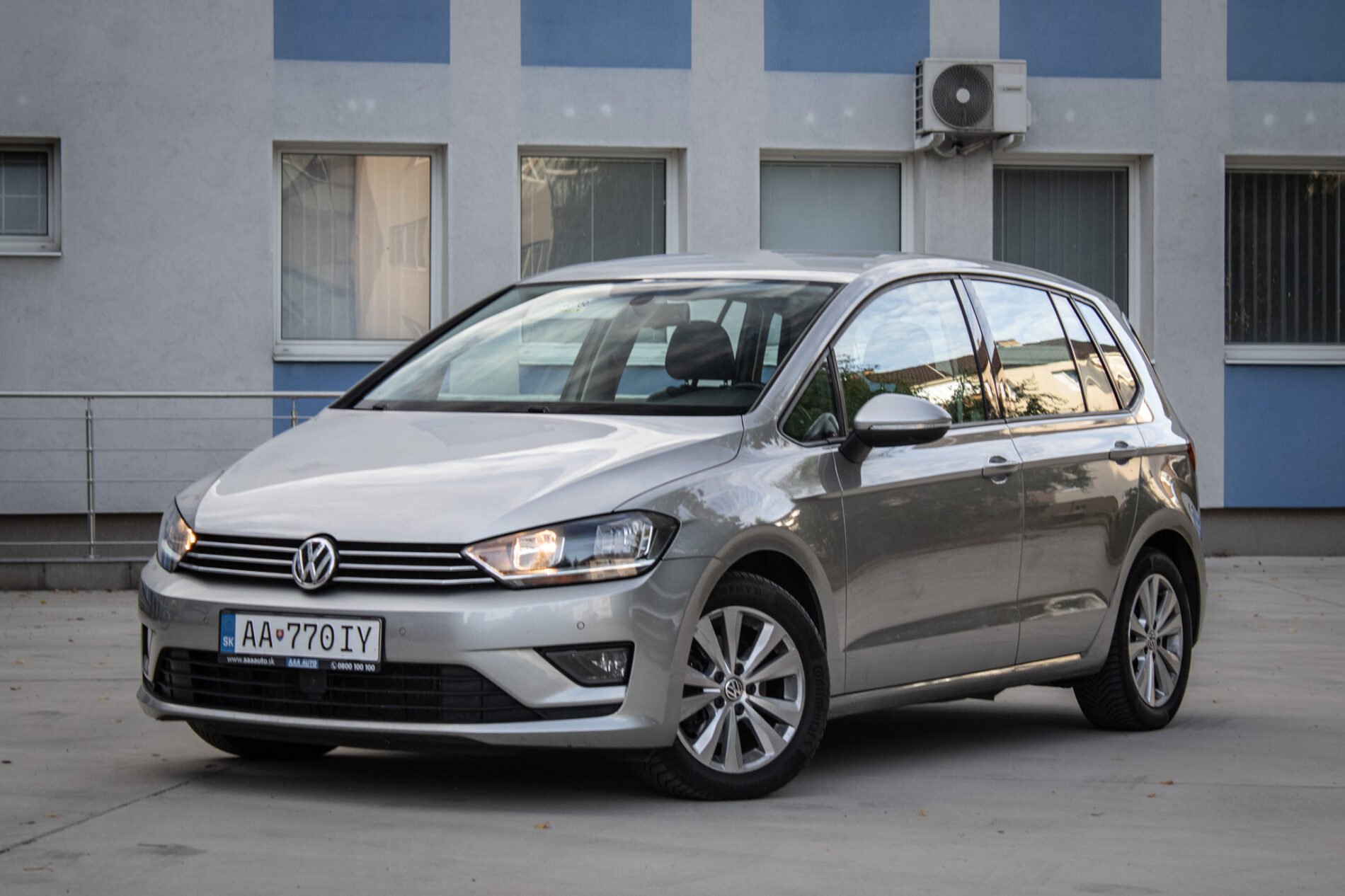 Volkswagen Golf Sportsvan 2.0 TDI BMT DSG, 110kW, A6 / AJ NA SPLÁTKY / PROTIÚČET /