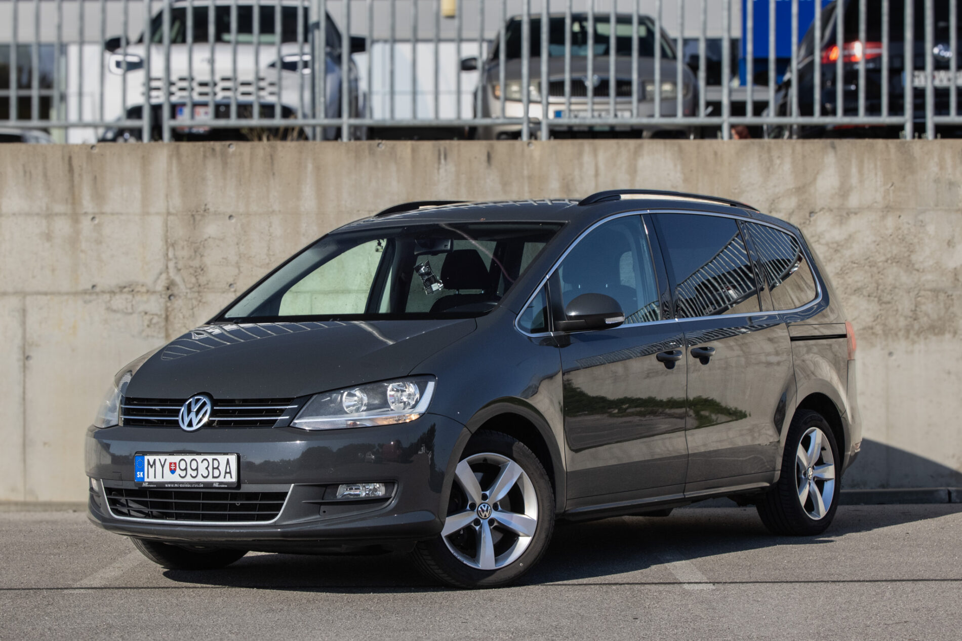 Volkswagen Sharan 2.0 TDI BMT / 7 Miest / 103kW / M6 / ZÁRUKA / AJ NA SPLÁTKY / PROTIÚČET