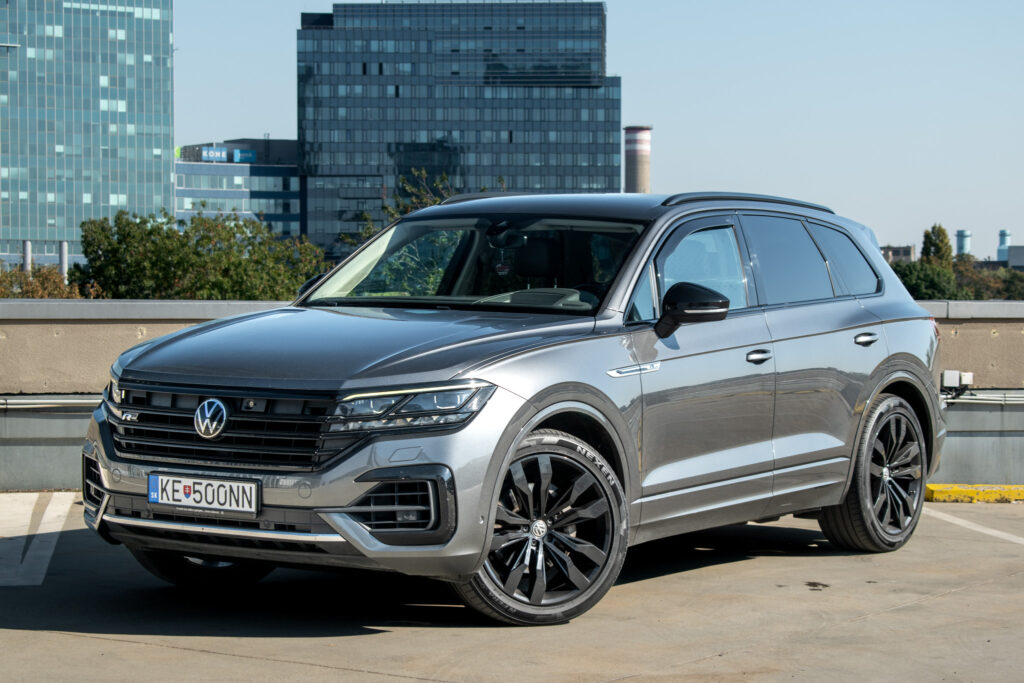 Volkswagen Touareg 3.0 TDI R-Line 4Motion / 210kW / A8 / ZÁRUKA / AJ NA SPLÁTKY / PROTIÚČET