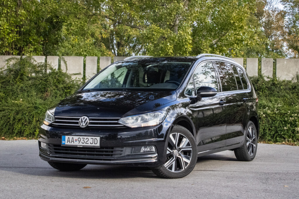 Volkswagen Touran 2.0 TDI SCR 150k Highline DSG, 110 kW, A7 / AJ NA SPLÁTKY / PROTIÚČET /