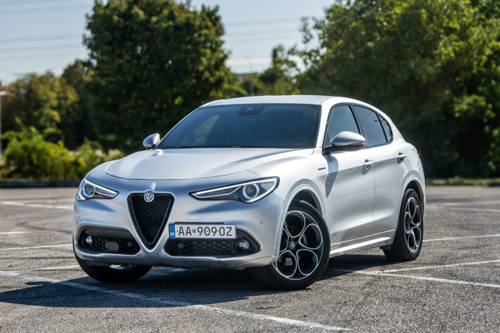 Alfa Romeo Stelvio 2.2 JTD 210k Veloce 4x4 AT/8 154kW / AJ NA SPLÁTKY / PROTIÚČET