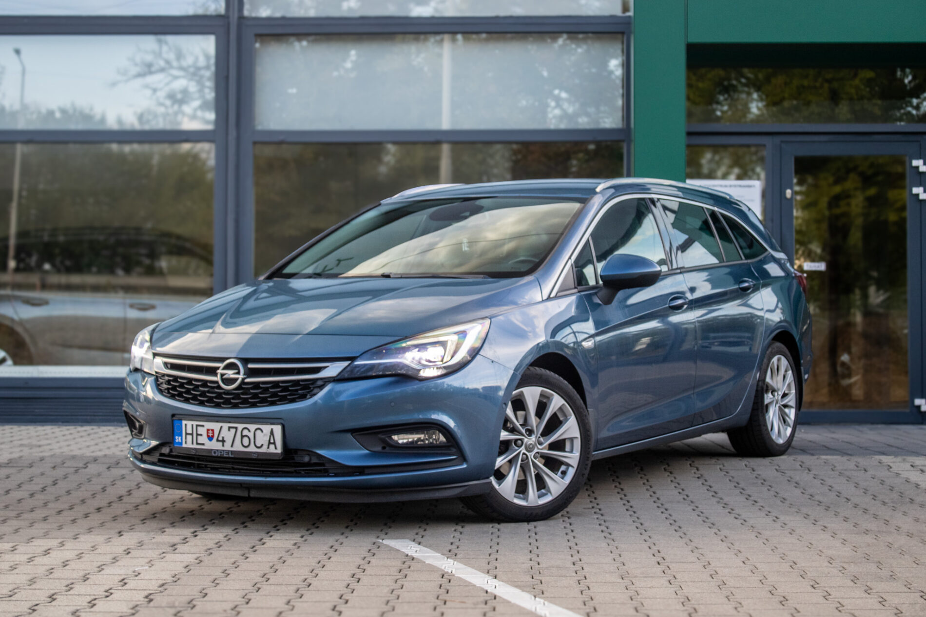 Opel Astra Sport Tourer 1.4 Turbo Innovation K 110kW MT/6 / AJ NA SPLÁTKY / PROTIÚČET