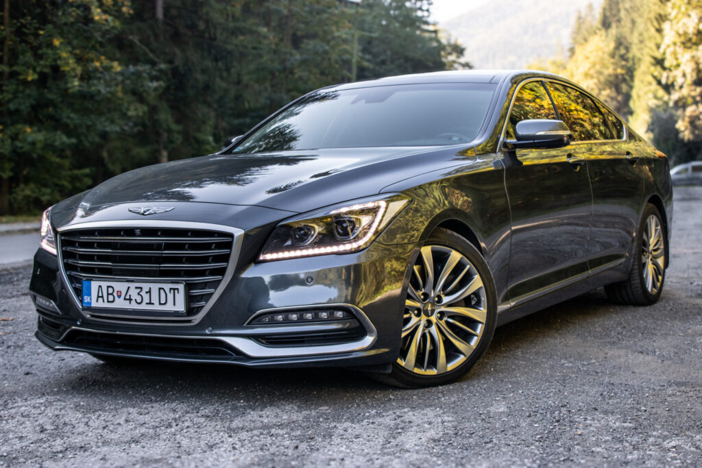 Hyundai Genesis Premium 2018 232kW AT/8 / AJ NA SPLÁTKY / PROTIÚČET