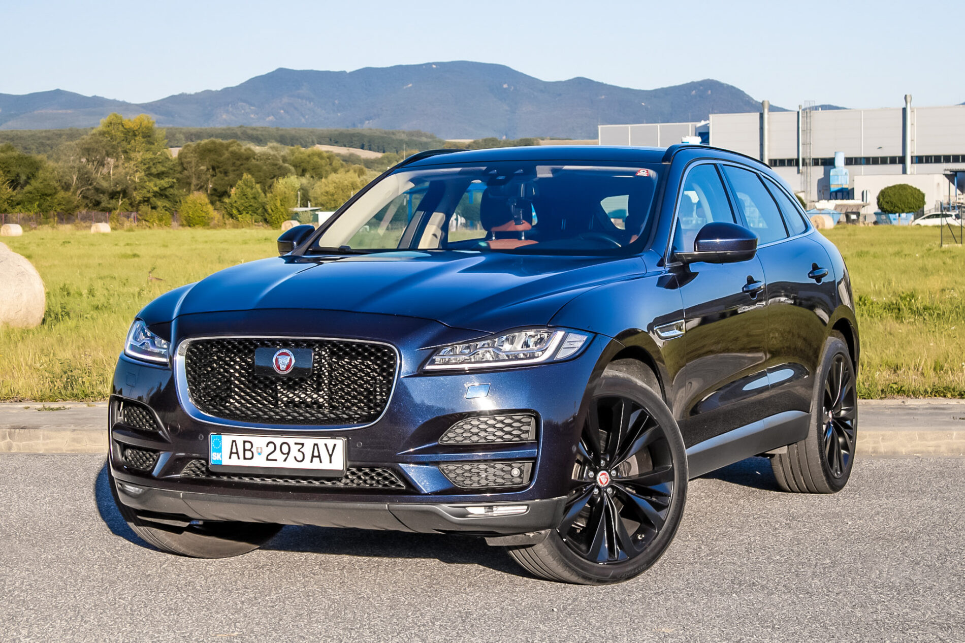 Jaguar F-Pace 30d AWD Portfolio 221kW AT/8 / AJ NA SPLÁTKY / PROTIÚČET