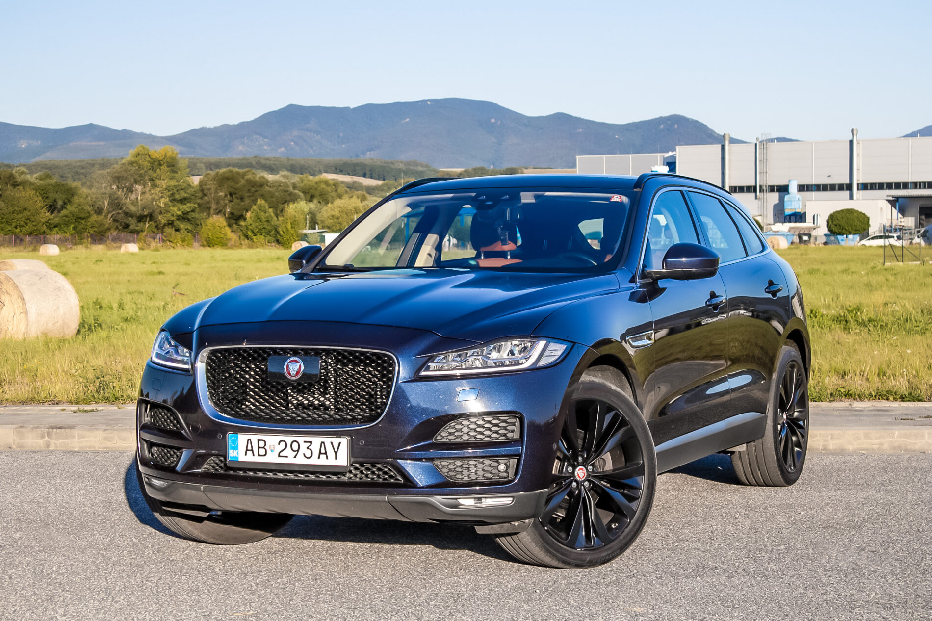 Jaguar F-Pace 30d AWD Portfolio 221kW AT/8 2016 / AJ NA SPLÁTKY / PROTIÚČET