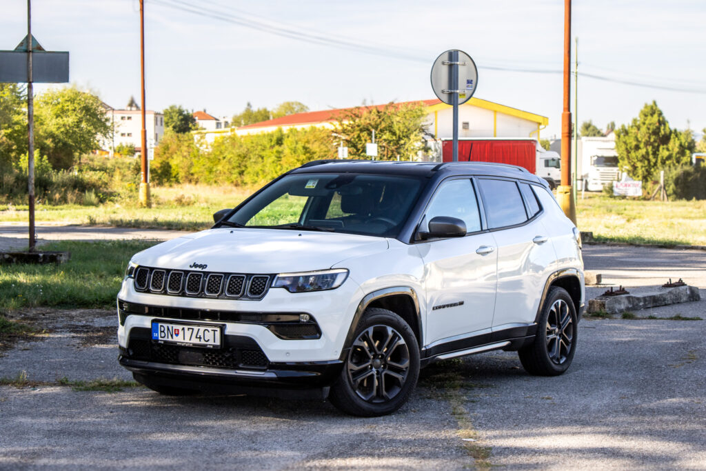 Jeep Compass 1.3 TURBO 150 Limited 110kW 2021 / AJ NA SPLÁTKY / PROTIÚČET