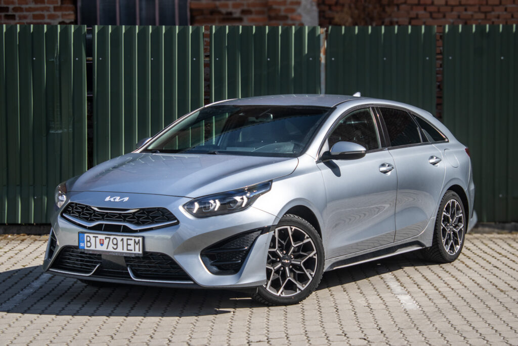 Kia ProCeed GT-Line 1.5 2022 117kW AT/7 / AJ NA SPLÁTKY / PROTIÚČET