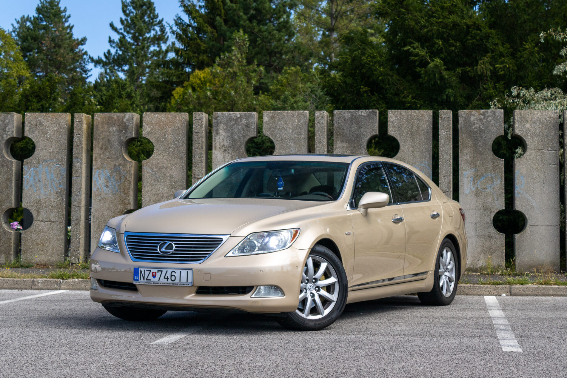 Lexus LS 460 V8 283kW / Aj na splátky a protiúčet /