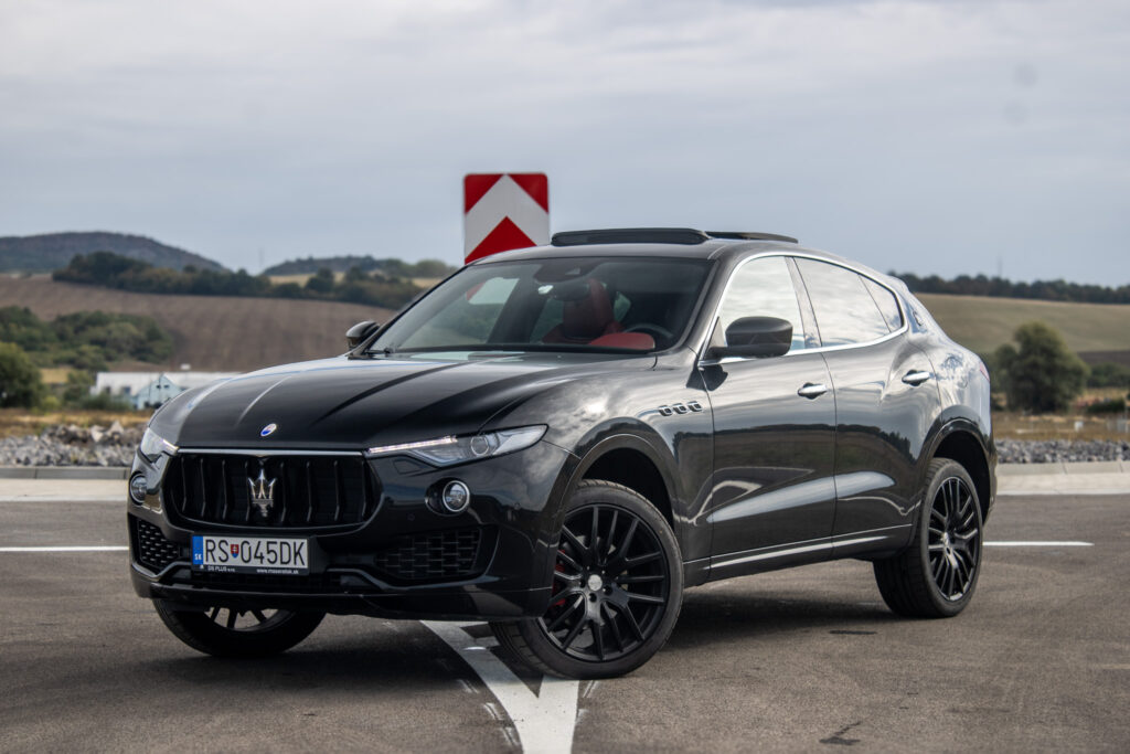 Maserati Levante Q4 202kW AT/8 2017 / AJ NA SPLÁTKY / PROTIÚČET