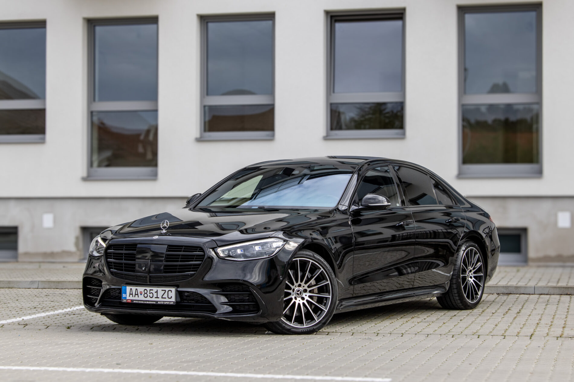 Mercedes-Benz S trieda Sedan 500 4MATIC 320kW AT/9 2021 / AJ NA SPLÁTKY / PROTIÚČET