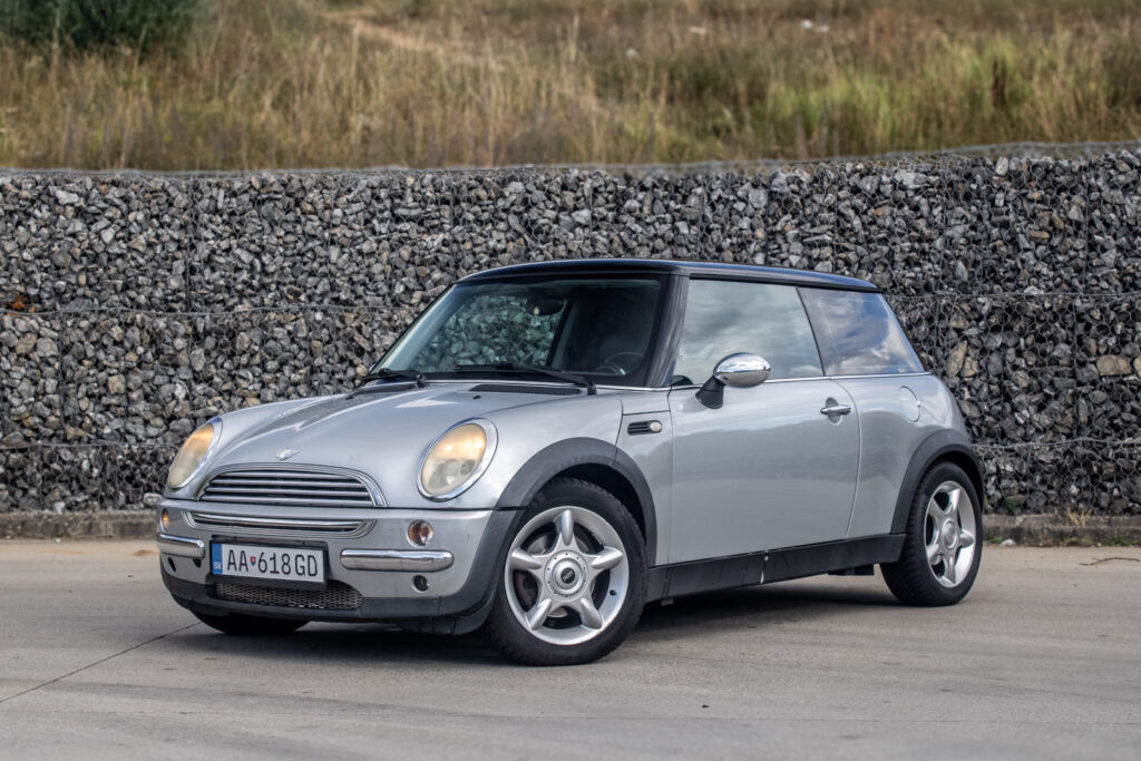 Mini One 2003 66kW MT/5 / AJ NA SPLÁTKY / PROTIÚČET
