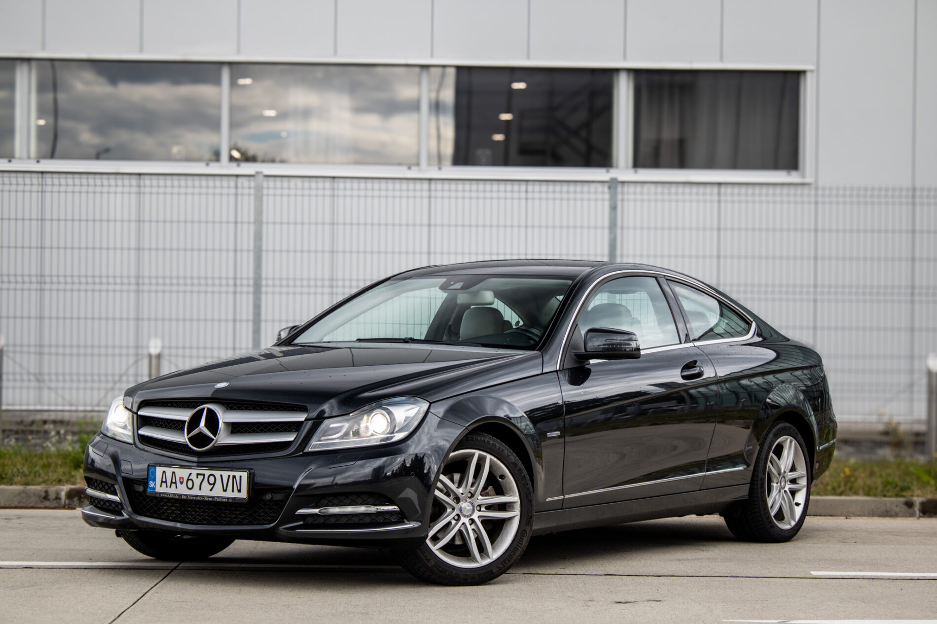 Mercedes-Benz C trieda Kupé 180 RWD 115kW AT/7 / AJ NA SPLÁTKY / PROTIÚČET