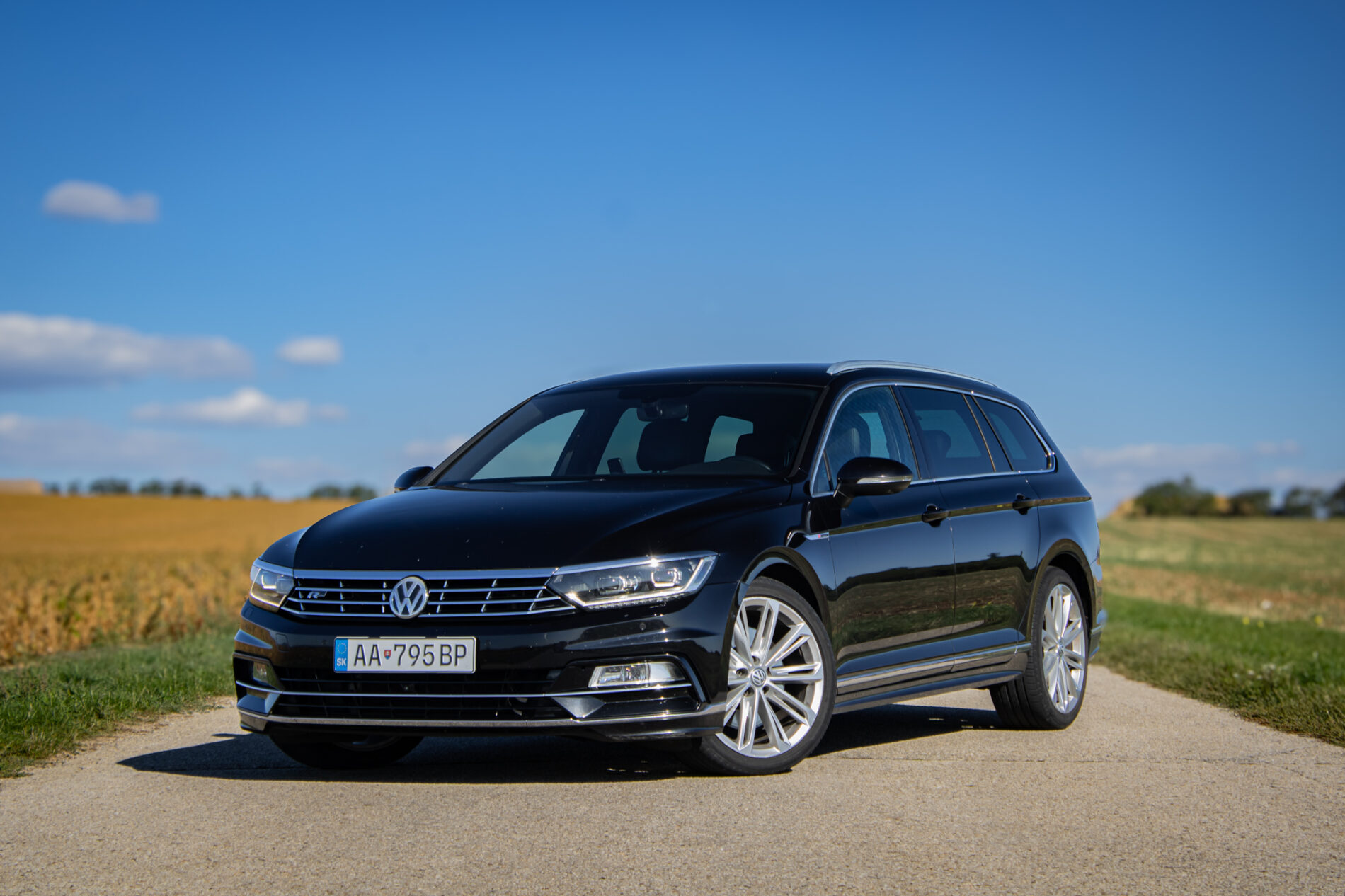 Volkswagen Passat Variant 2.0 TSI Highline R-Line 4MOTION DSG, 206kW / AJ NA SPLÁTKY / PROTIÚČET /