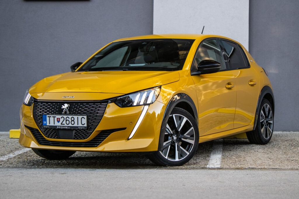 Peugeot 208 1.2 PureTech GT-Line 74kW MT/6 2020 / AJ NA SPLÁTKY / PROTIÚČET
