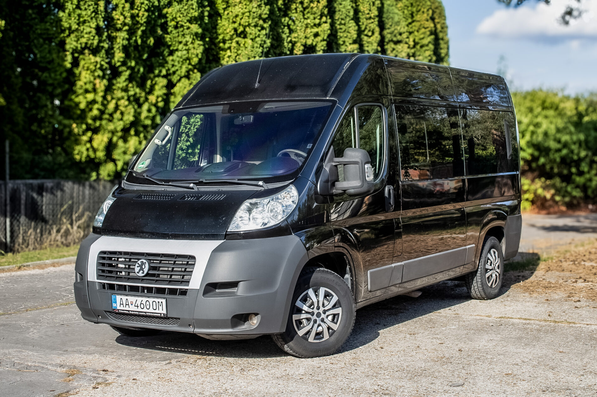 Peugeot Boxer 2.2 HDI 110kW MT/6 - 9 Miest / AJ NA SPLÁTKY / PROTIÚČET