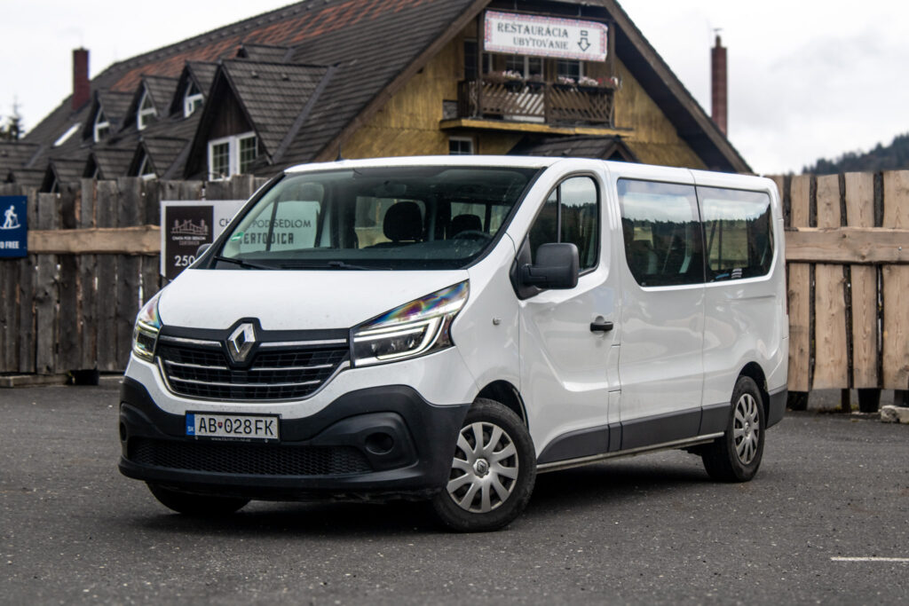 Renault Trafic Minibus Cool Pass L2 2020 88kW MT/6 / AJ NA SPLÁTKY / PROTIÚČET