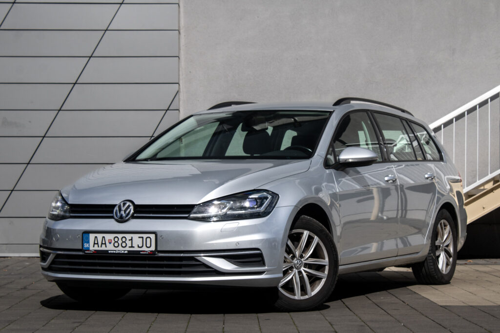 Volkswagen Golf Variant 2.0 TDI Highline DSG / 110kW / A7 / ZÁRUKA / AJ NA SPLÁTKY / PROTIÚČET