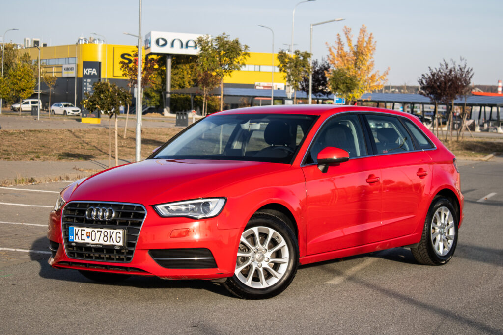 Audi A3 Sportback 1.2 TFSI, 81kW (2016) / AJ NA SPLÁTKY / PROTIÚČET /