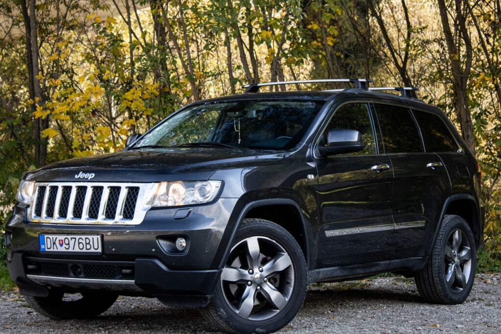 Jeep Grand Cherokee 3.0 CRD V6 Overland 4x4 A/T, 177kW (2011) / AJ NA SPLÁTKY / PROTIÚČET /