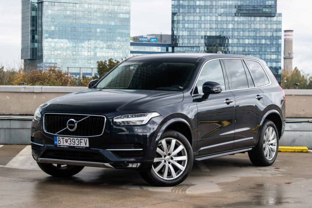 Volvo XC90 D5 Drive-E Momentum AWD A/T, 165kW (2015) / AJ NA SPLÁTKY / PROTIÚČET /