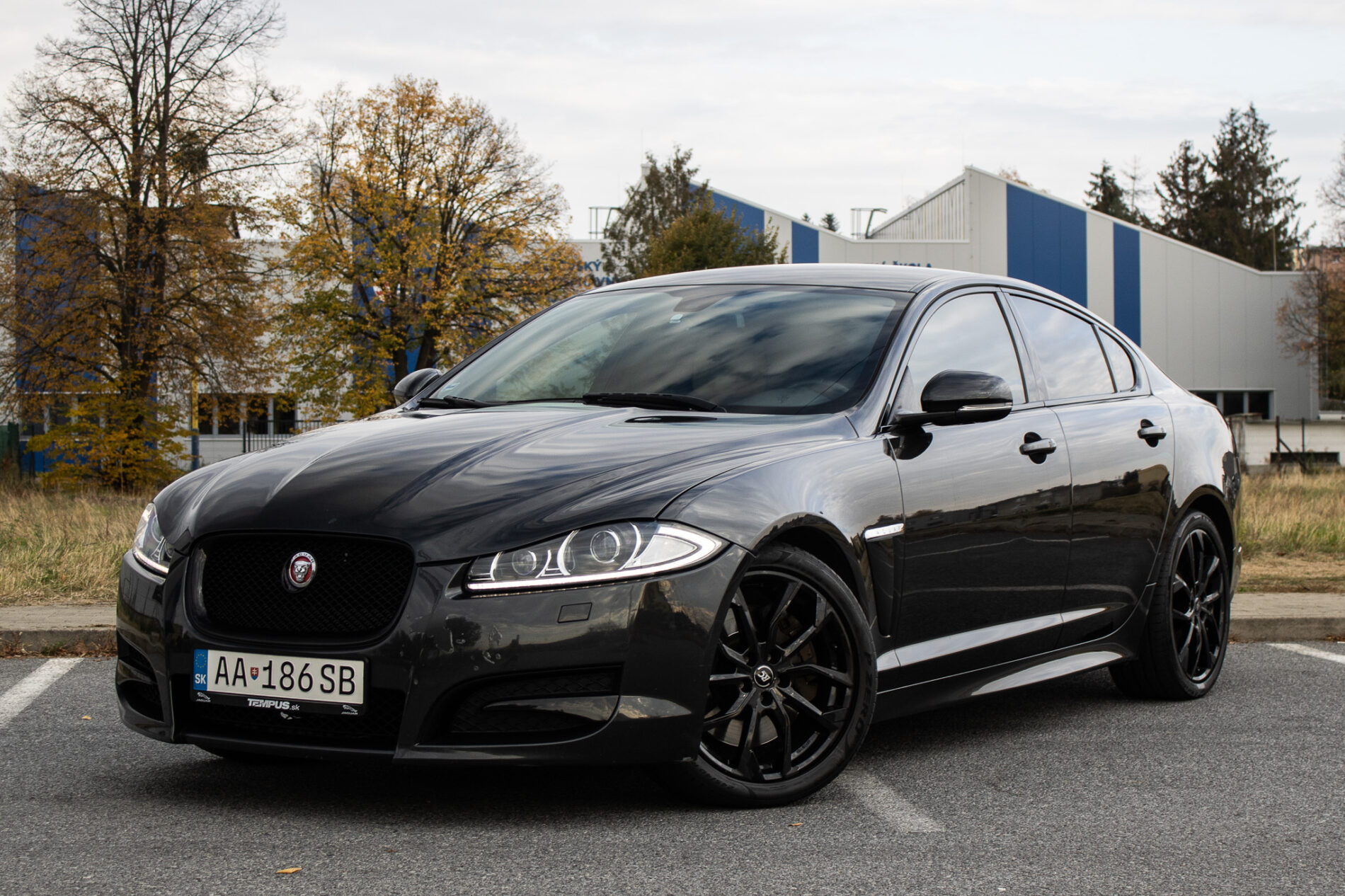 Jaguar XF 3.0 V6 Supercharged A/T, 250kW (2014) / AJ NA SPLÁTKY / PROTIÚČET /