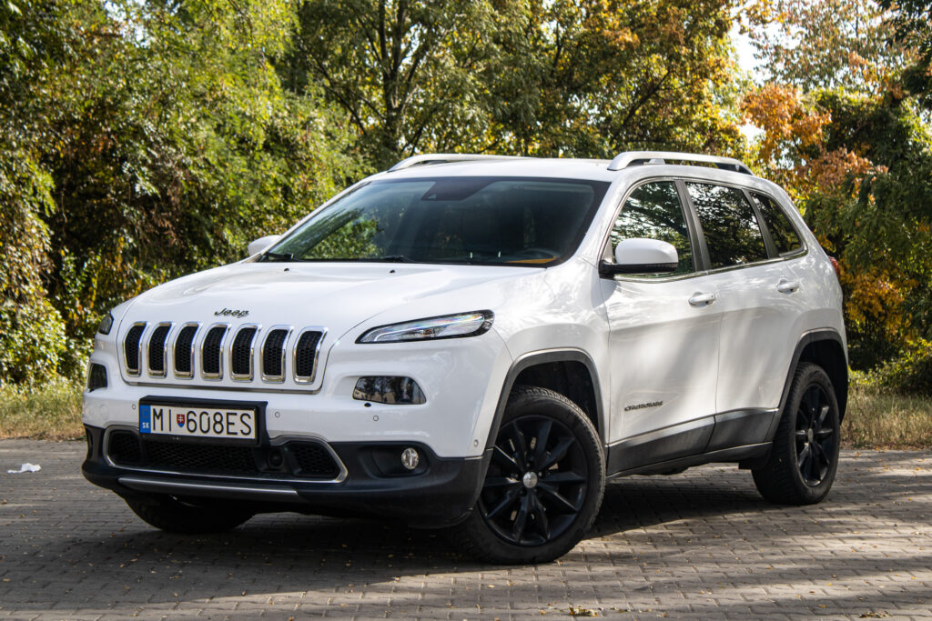 Jeep Cherokee 2.2 TD Limited 4x4 A/T, 147kW (2015) / AJ NA SPLÁTKY / PROTIÚČET /