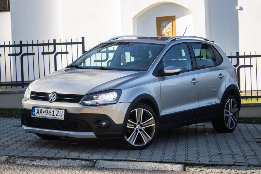 Volkswagen Polo Cross 1.2 TSI Comfortline, 66kW (2014) / AJ NA SPLÁTKY / PROTIÚČET /