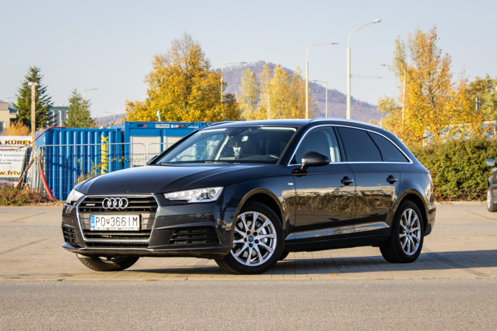 Audi A4 Avant 2.0 TDI 190k quattro S tronic, 140kW, A7 / AJ NA SPLÁTKY / PROTIÚČET /