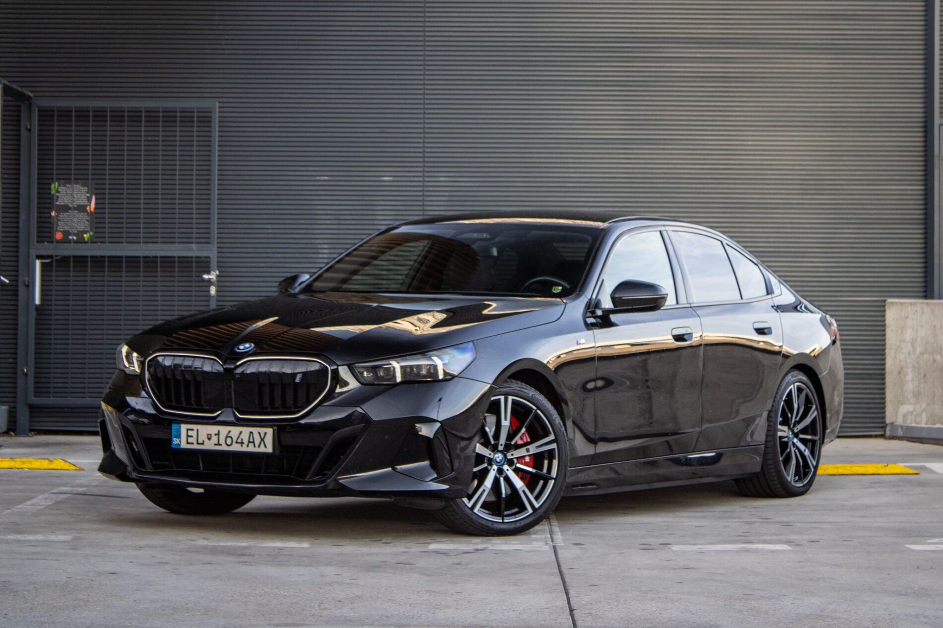 BMW i5 eDrive40 M Sport, 250kW, 5d. / AJ NA SPLÁTKY / PROTIÚČET /