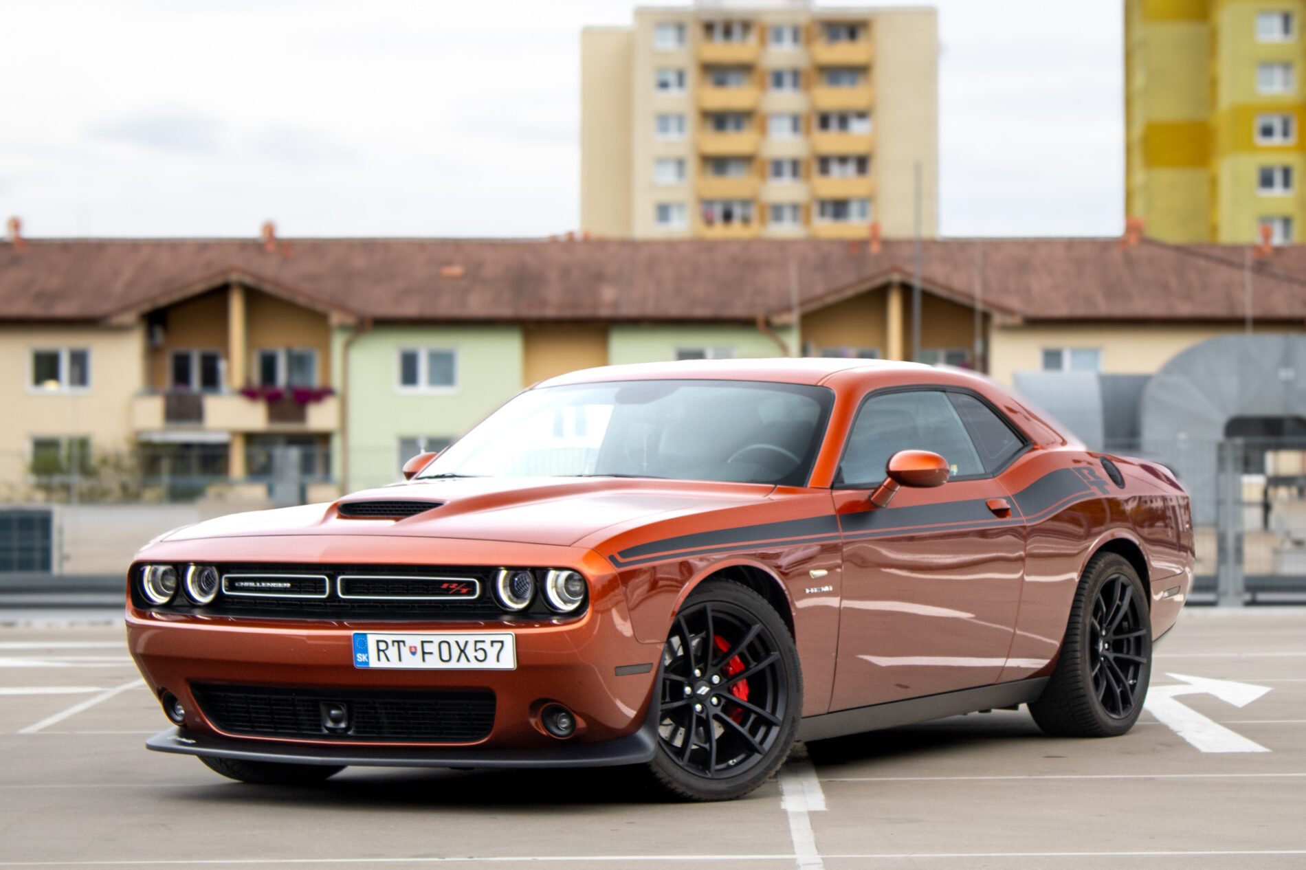 Dodge Challenger R/T Plus 5.7 V8 HEMI / 277kW / A8 / ZÁRUKA / AJ NA SPLÁTKY / PROTIÚČET