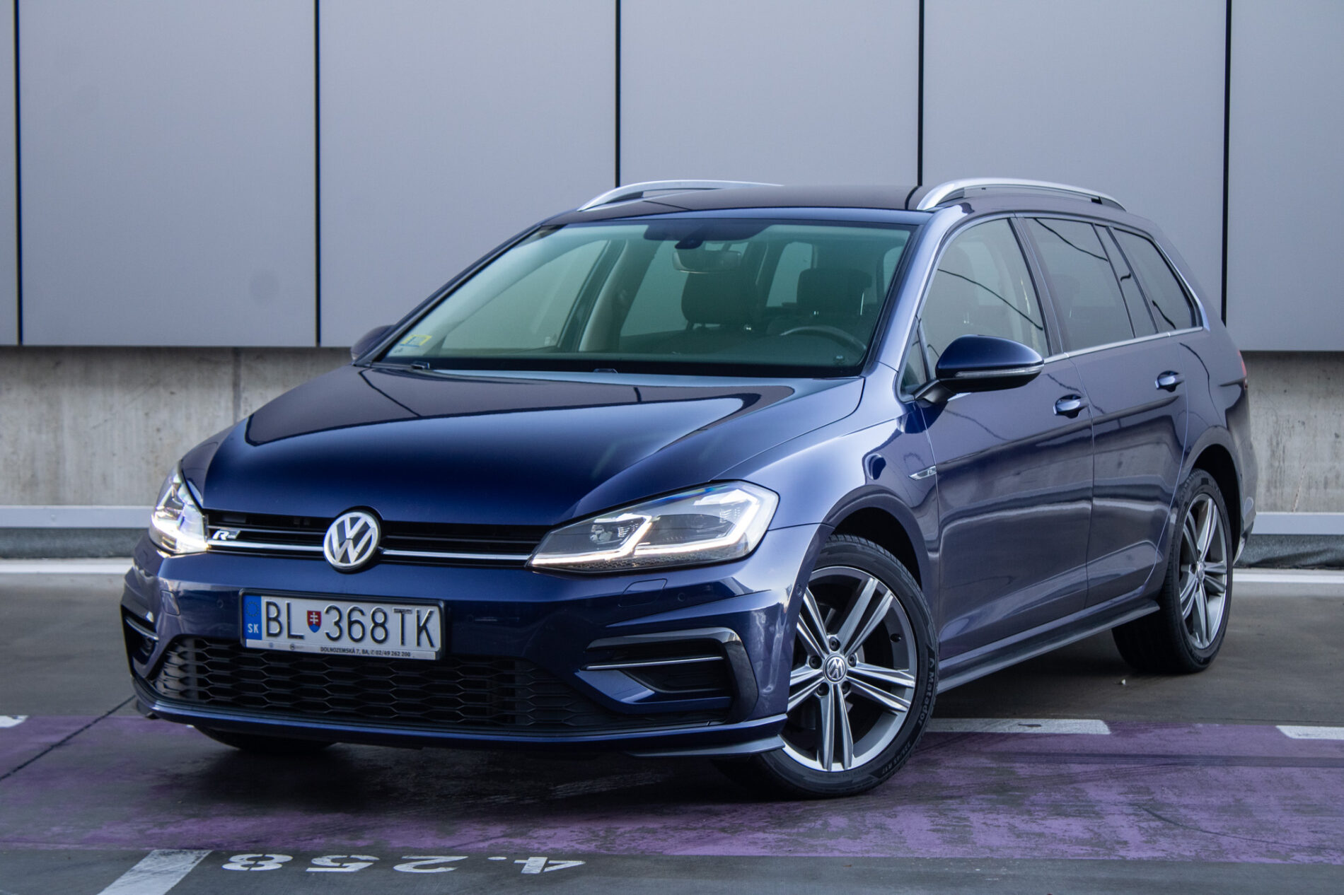 Volkswagen Golf Variant 2.0 TDI R Line 110kW AT/7 AWD 2018 / AJ NA SPLÁTKY / PROTIÚČET
