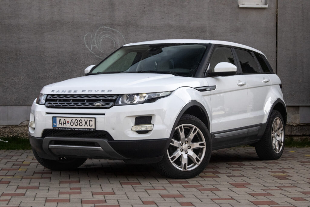 Land Rover Range Rover Evoque 2.2 TD4 / 110kW / A9 / ZÁRUKA / AJ NA SPLÁTKY / PROTIÚČET
