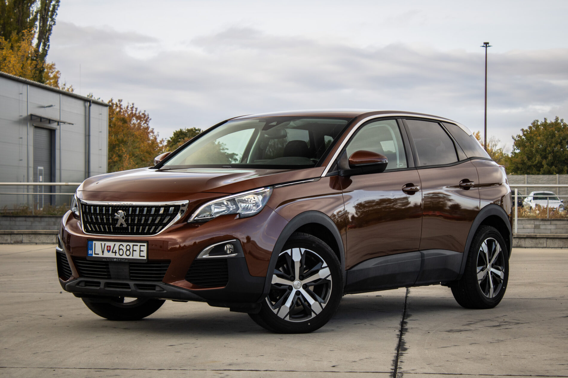 Peugeot 3008 1.2 PureTech, 96 kW, M6, 5d. / AJ NA SPLÁTKY / PROTIÚČET /