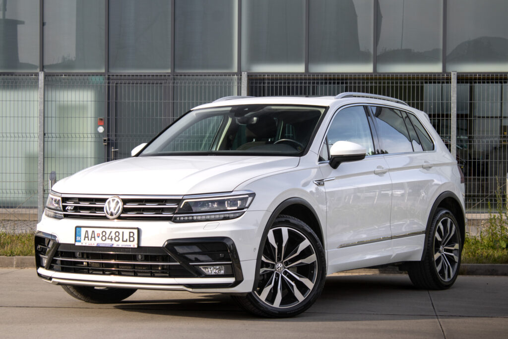 Volkswagen Tiguan 2.0TDI Highline 4Motion R-Line / 140kW / A7 / ZÁRUKA / AJ NA SPLÁTKY / PROTIÚČET