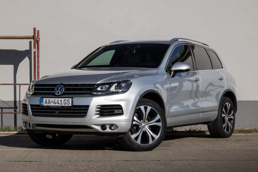 Volkswagen Touareg 3.0 TDI V6 BMT / 180kW / A8 / ZÁRUKA / AJ NA SPLÁTKY / PROTIÚČET