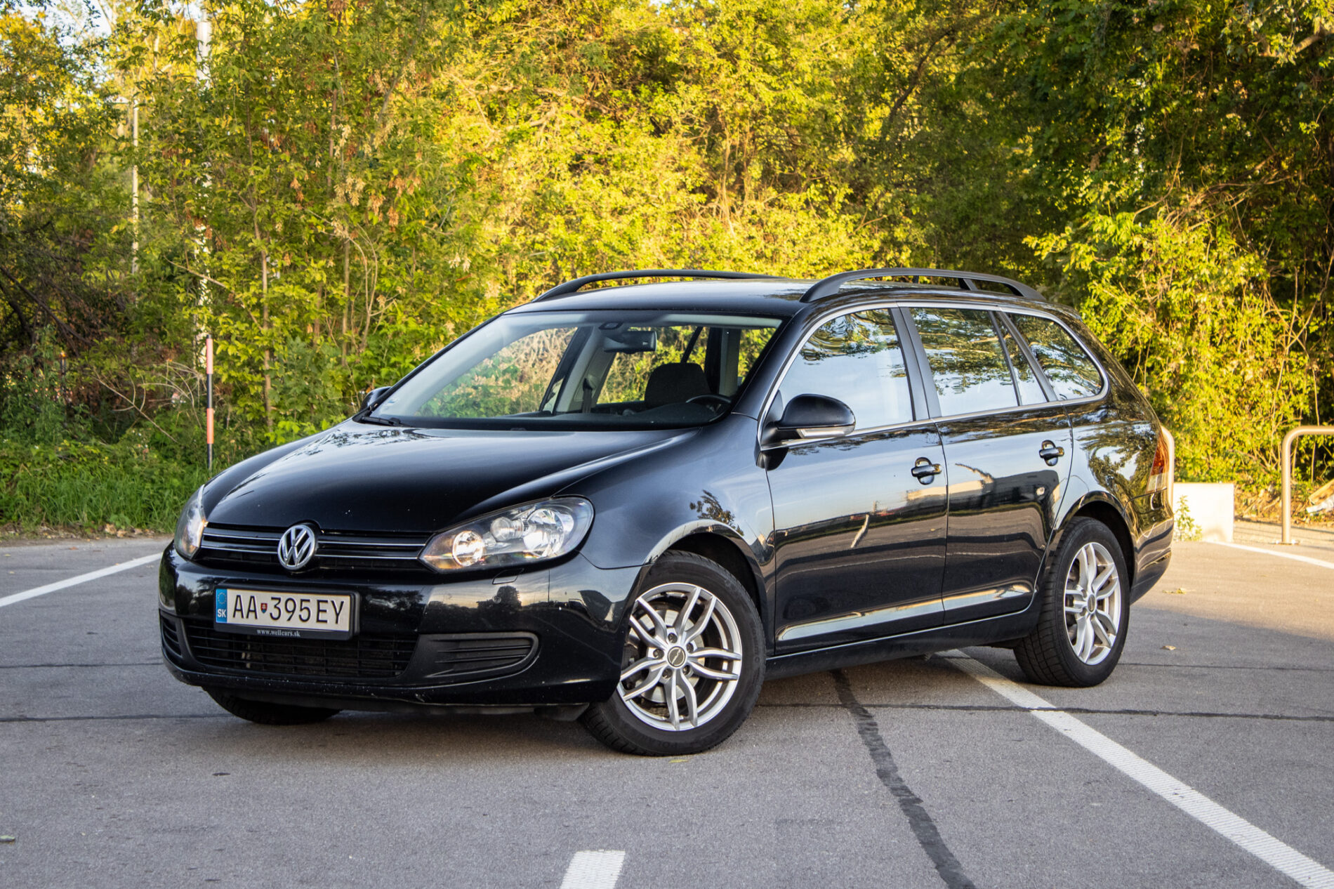 Volkswagen Golf Variant 6 1.6 TDI DSG, 77 kW, A7, 5d. / AJ NA SPLÁTKY / PROTIÚČET /