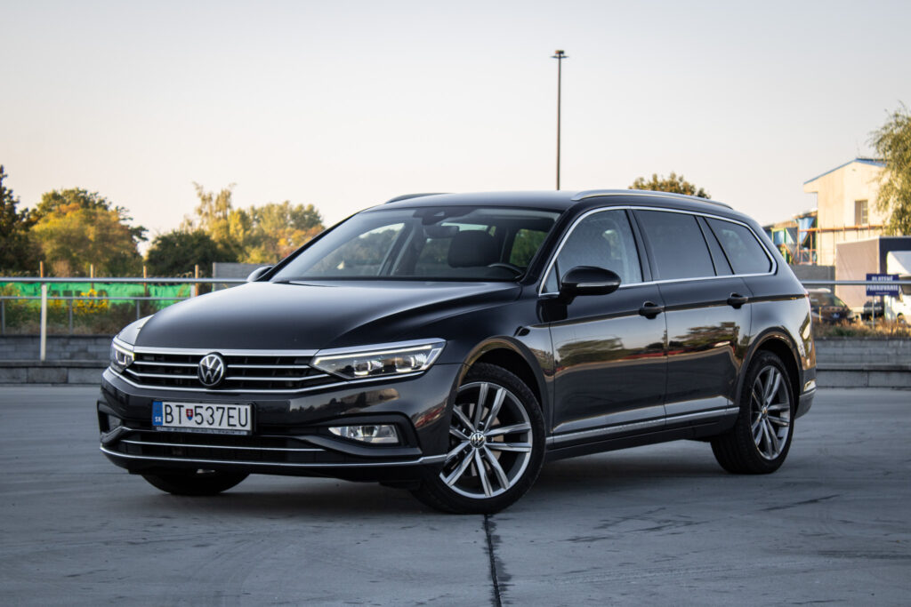 Volkswagen Passat Variant 2.0 TDI Elegance DSG, 147 kW, A7 / AJ NA SPLÁTKY / PROTIÚČET /