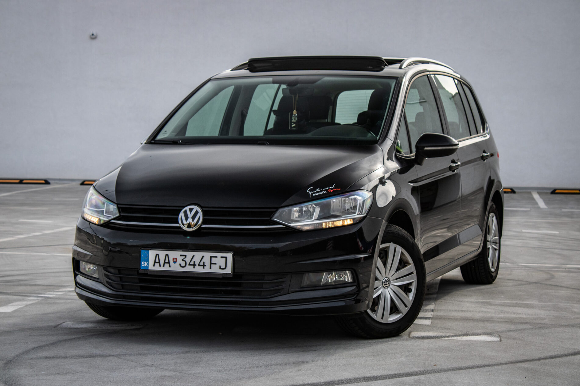 Volkswagen Touran 1.6 TDI SCR 115k, 85 kW, M6, 7 miest  / AJ NA SPLÁTKY / PROTIÚČET /