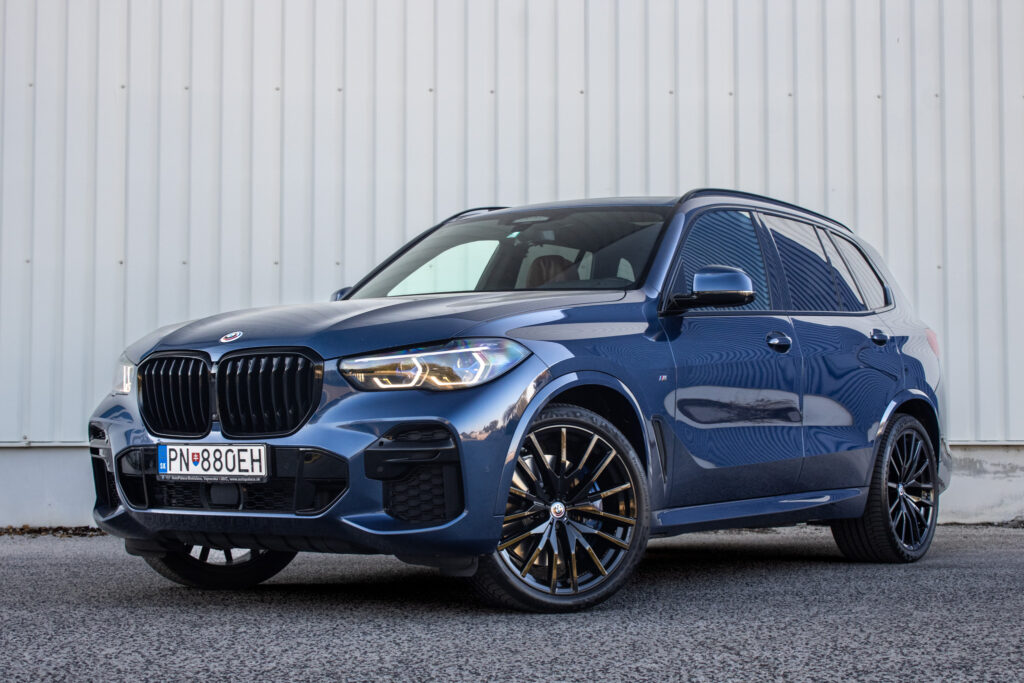 BMW X5 G05 M50i xDrive M Sport / 390kW / A8 / ZÁRUKA / AJ NA SPLÁTKY / PROTIÚČET