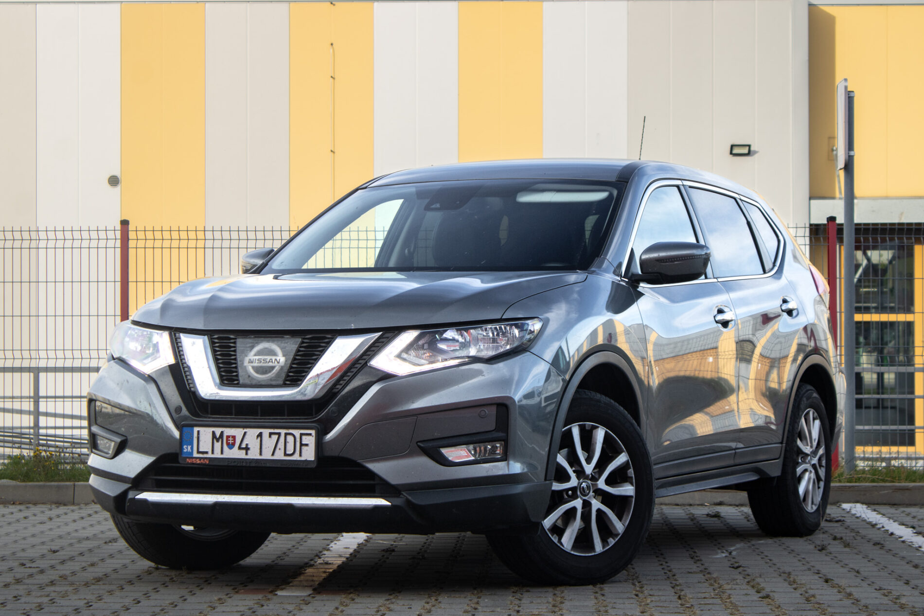 Nissan X-Trail DIG-T / 120kW / M6 / ZÁRUKA / AJ NA SPLÁTKY / PROTIÚČET