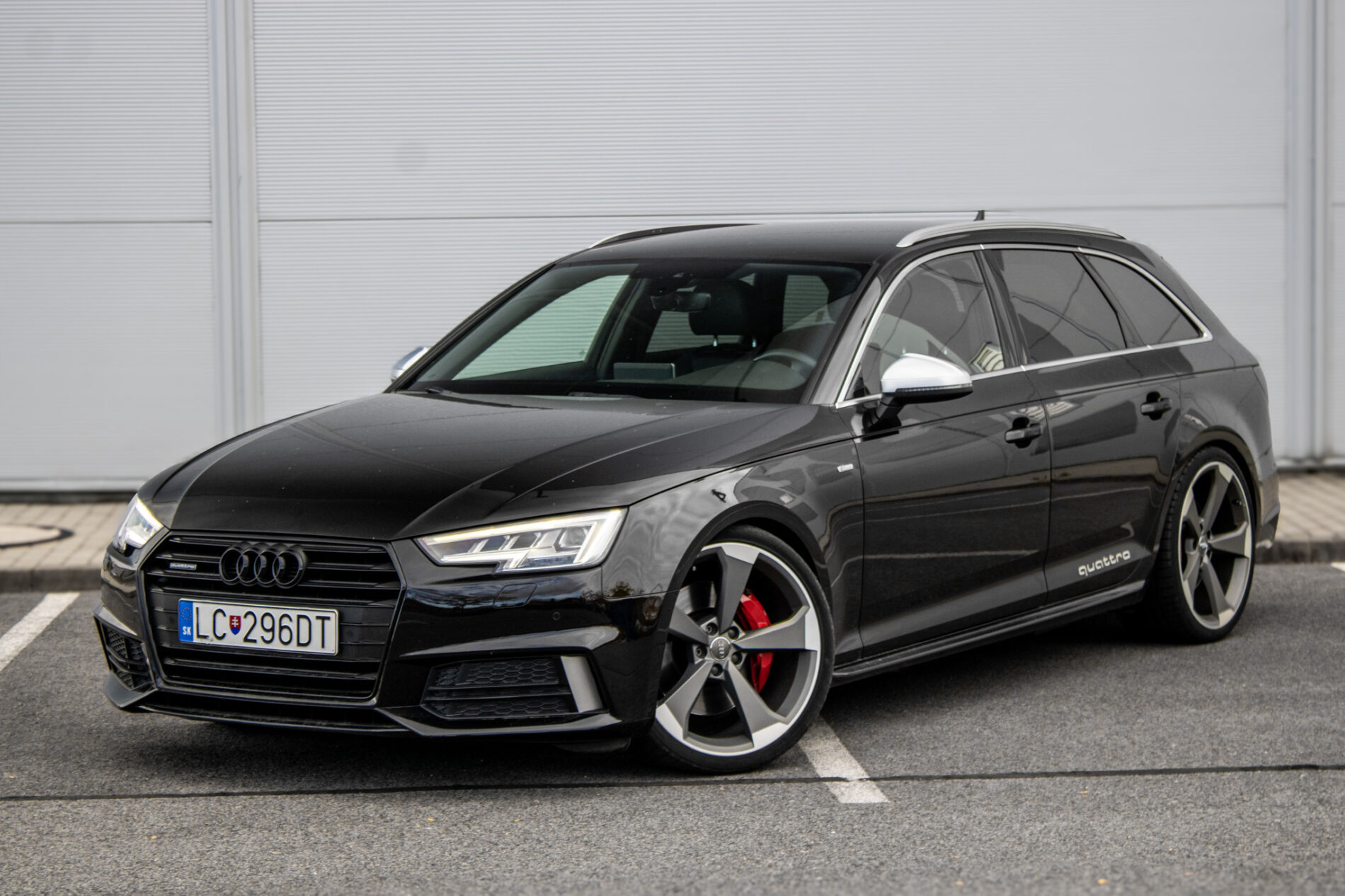 Audi A4 Avant 3.0 TDI Quattro S-Line 200kW AT/8 2017 / AJ NA SPLÁTKY / PR0TIÚČET