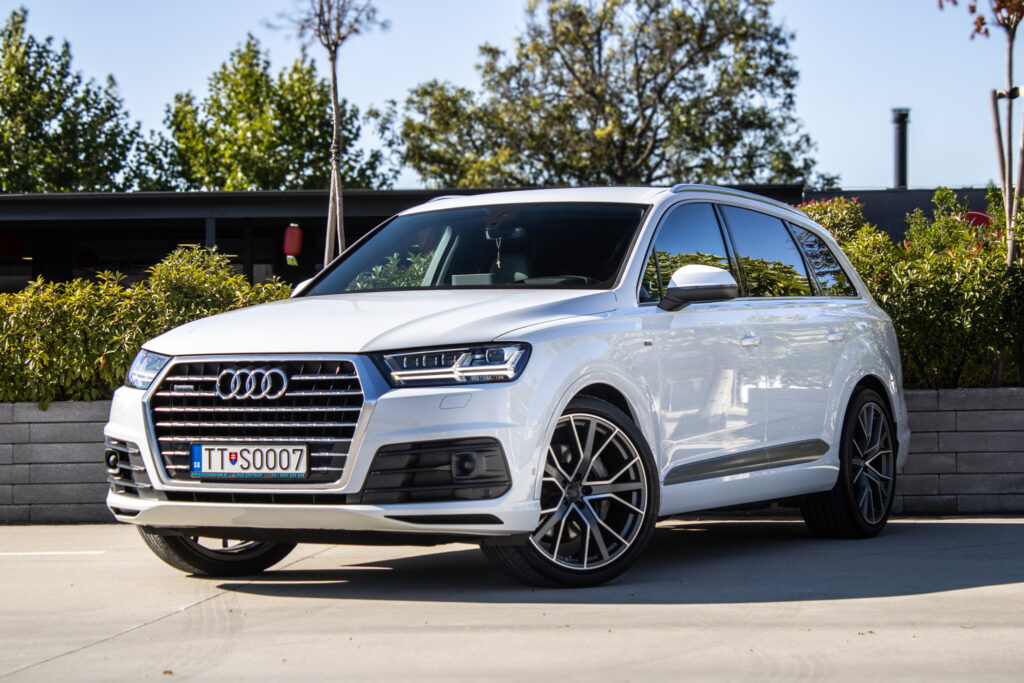 Audi Q7 3.0 TDI S-Line Quattro 200kW AT/8 2015 - 7 Miest / AJ NA SPLÁTKY / PROTIÚČET