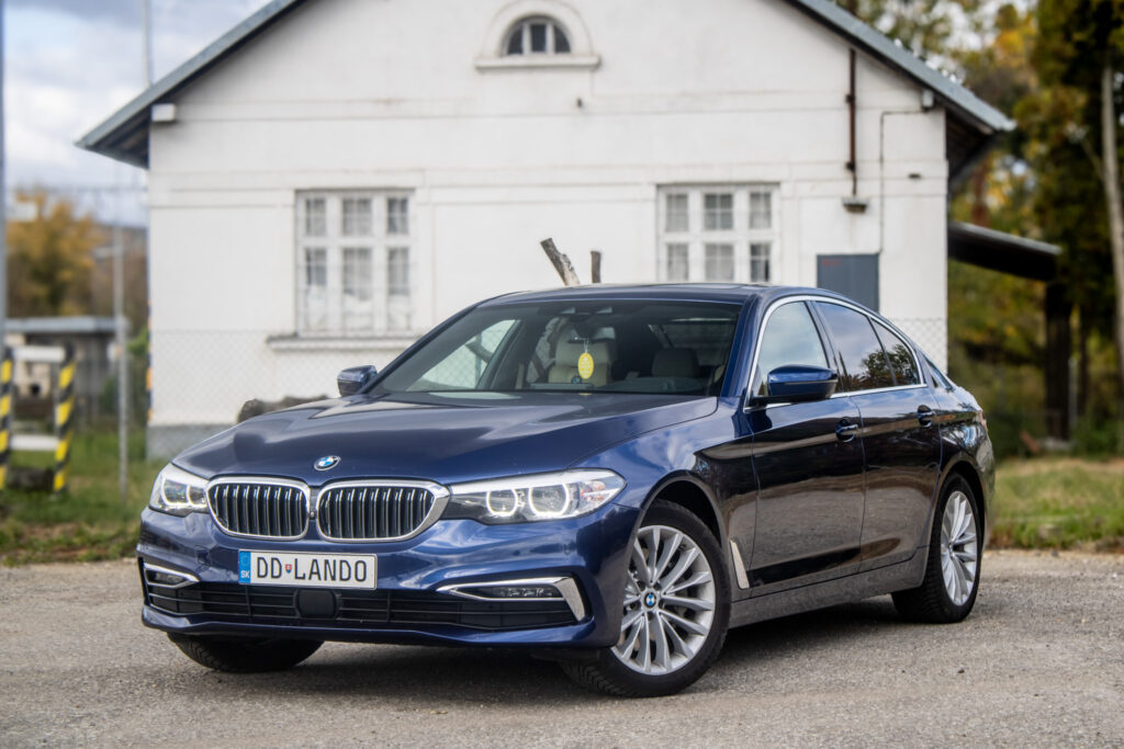 BMW Rad 5 530d xDrive Luxury Line 195kW AT/8 2018 / AJ NA SPLÁTKY / PROTIÚČET