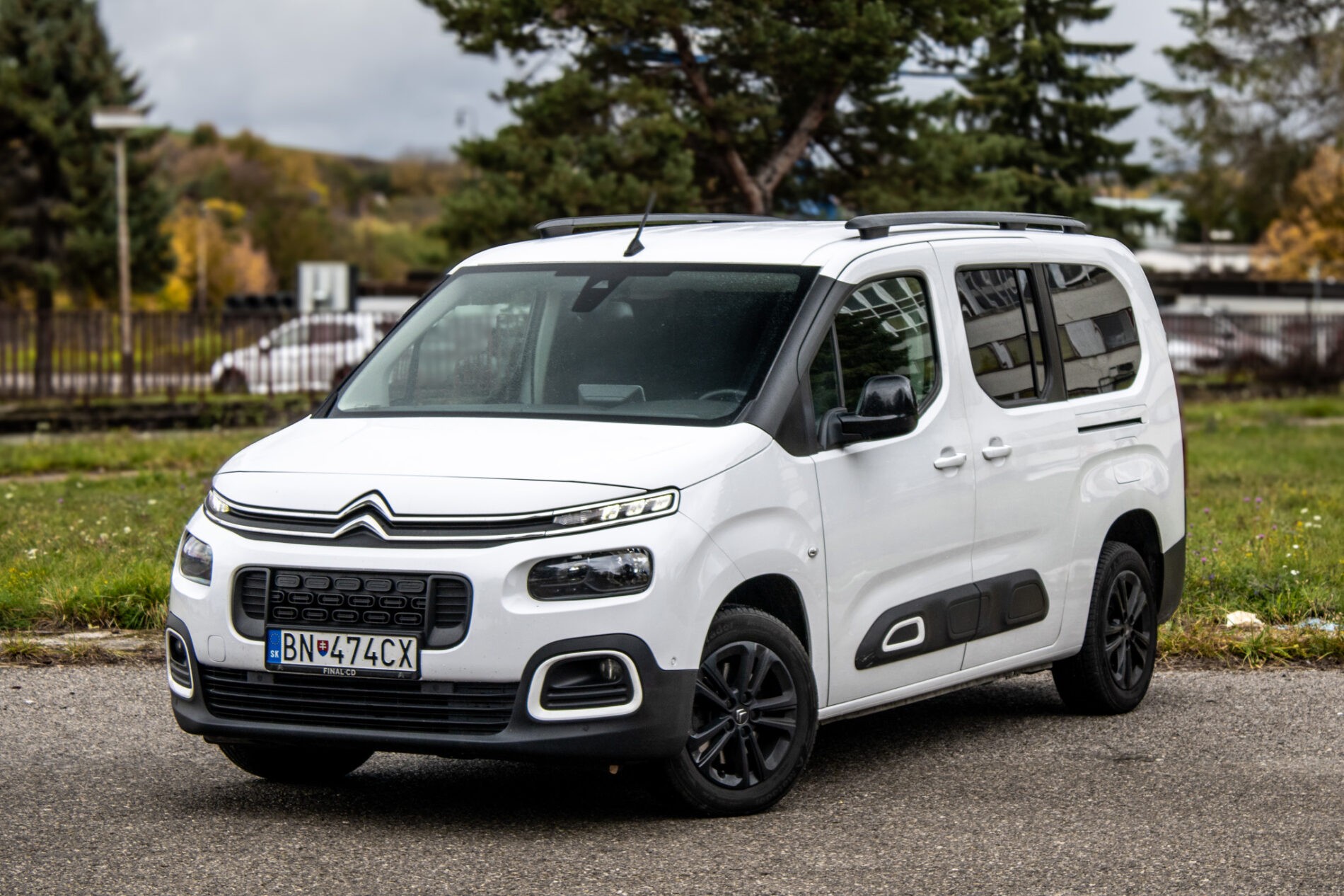 Citroën Berlingo 1.5 BlueHDi 130 Shine XL – 7-Miest / AJ NA SPLÁTKY / PROTIÚČET