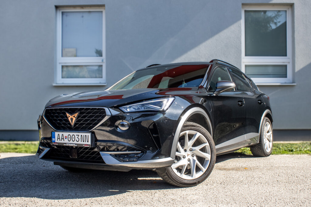 Cupra Formentor 1.4 TSI eHybrid 110kW 2021 DSG / AJ NA SPLÁTKY / PROTIÚČET