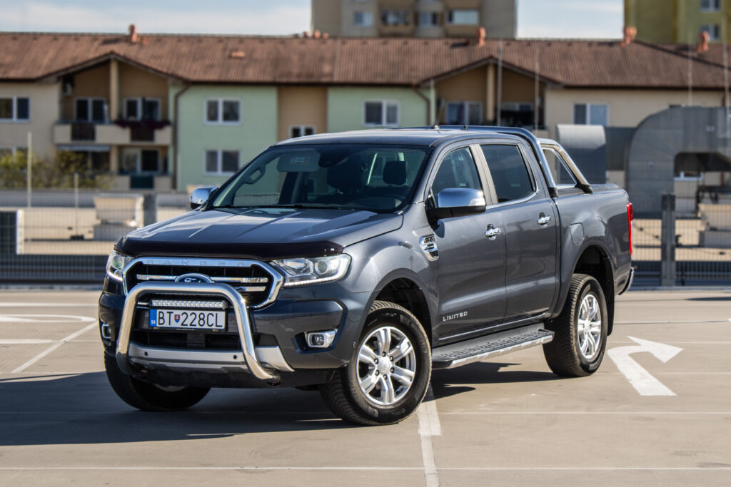 Ford Ranger 2.0 EcoBlue Bi-Turbo Limited AT/10 Double Cab 2021 / AJ NA SPLÁTKY / PROTIÚČET